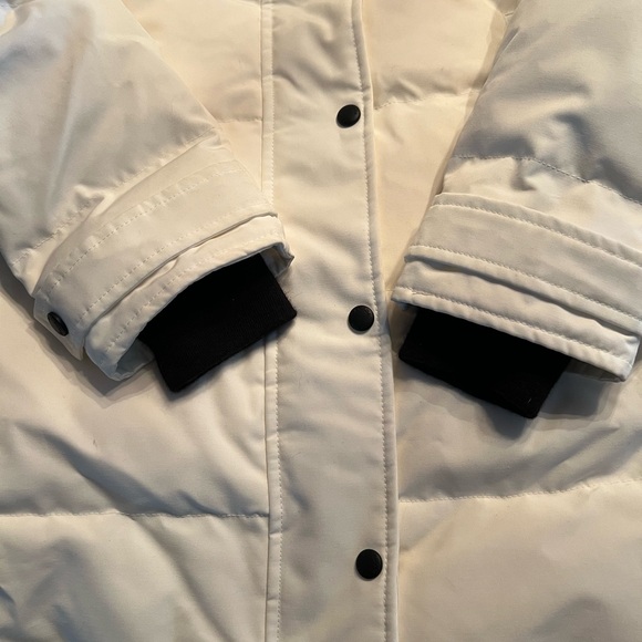 Canada Goose Shelburne Women's White Puffer Coat - Picture 6 of 15